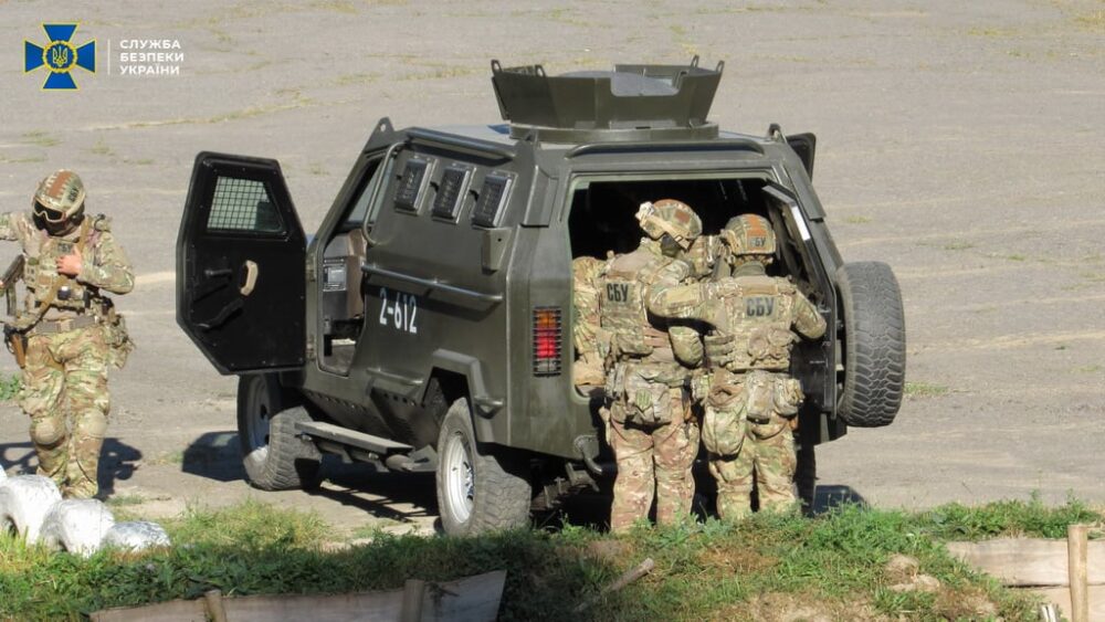 Виявити і знешкодити: на Вінниччині СБУ провела спецнавчання (ФОТО)