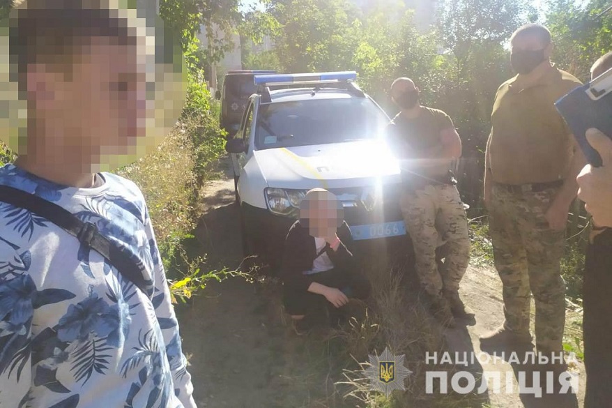У Вінниці двоє підлітків попалися з 48 згортками наркотиків