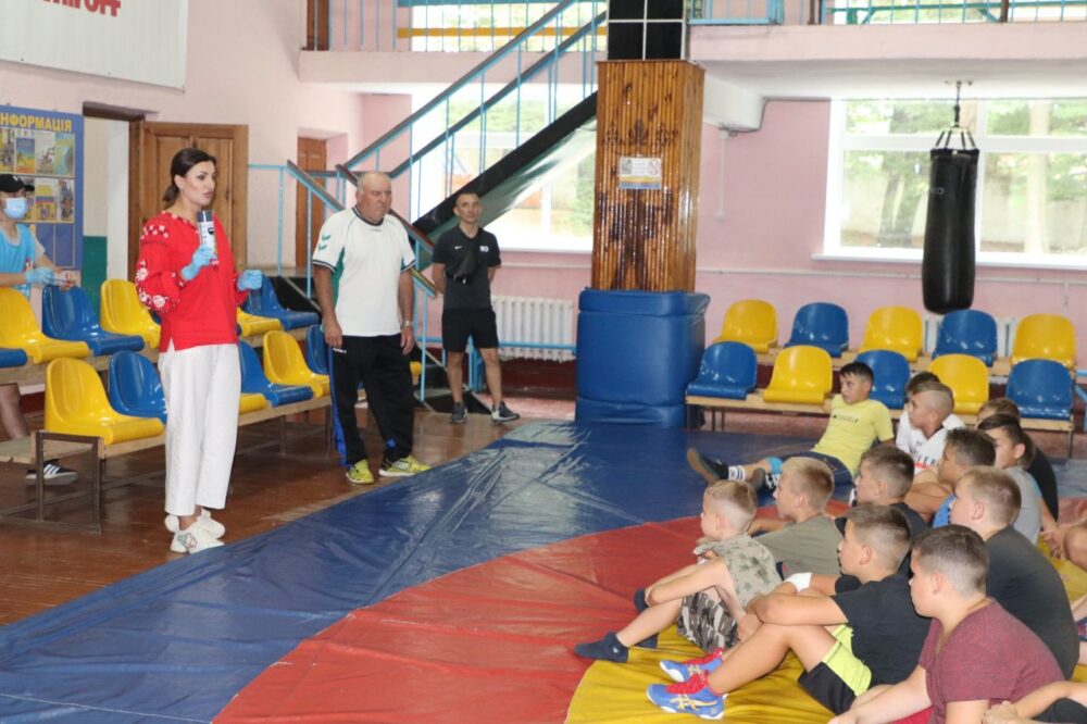 Міський голова Жмеринки і депутатка обласної ради вийшли на антинаркотичну акцію