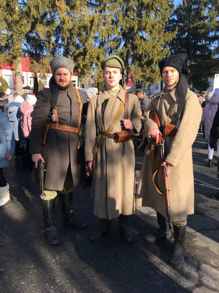 У Мурованих Курилівцях до Дня Соборності провели реконструкцію бою між арміями УНР та Червоної Росії
