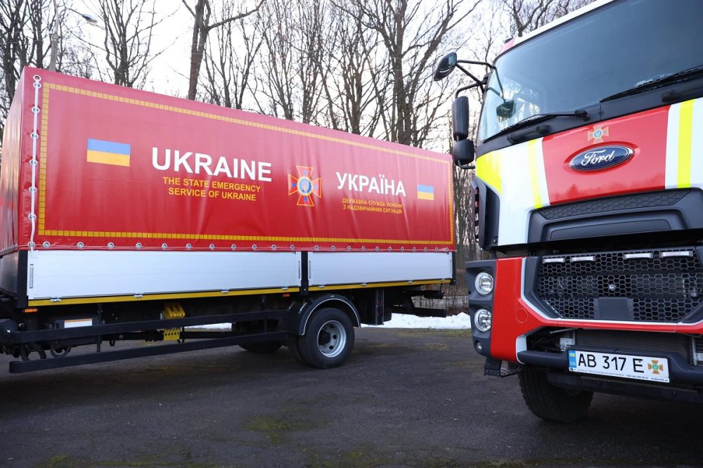 Рятувальникам Вінниччини передали два пожежні авто вартістю ₴22 млн