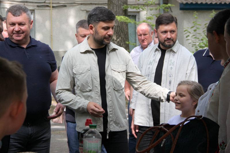 “Найголовніше - попіклуватись про дітей”: біля Вінниці стартував новий сезон “Я-Маріуполь. Родина”