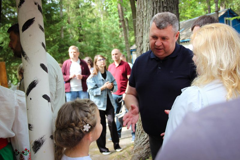 “Найголовніше - попіклуватись про дітей”: біля Вінниці стартував новий сезон “Я-Маріуполь. Родина”