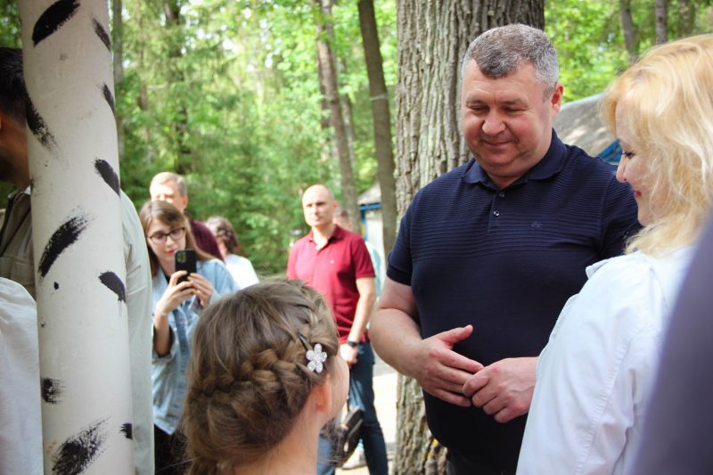“Найголовніше - попіклуватись про дітей”: біля Вінниці стартував новий сезон “Я-Маріуполь. Родина”