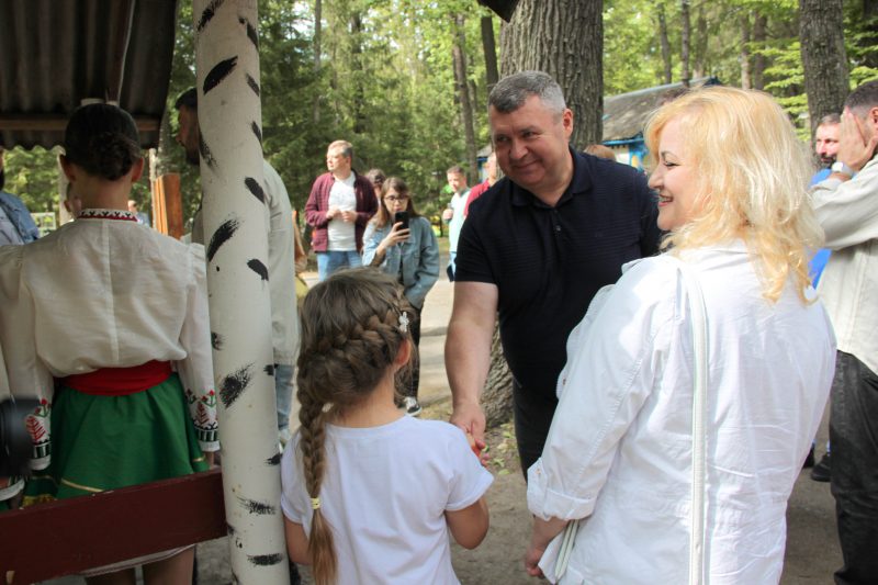 “Найголовніше - попіклуватись про дітей”: біля Вінниці стартував новий сезон “Я-Маріуполь. Родина”