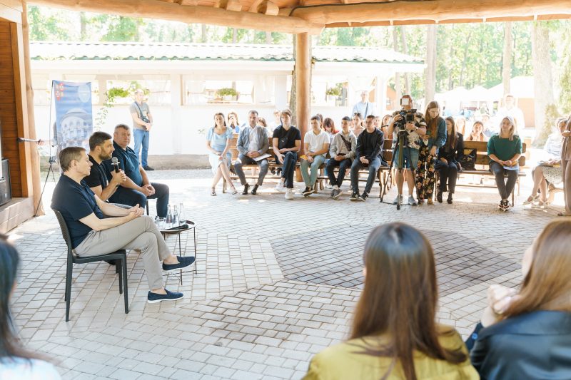 Задля спілкування та обміну досвідом: для активної молоді Вінниччини організували дводенний форум