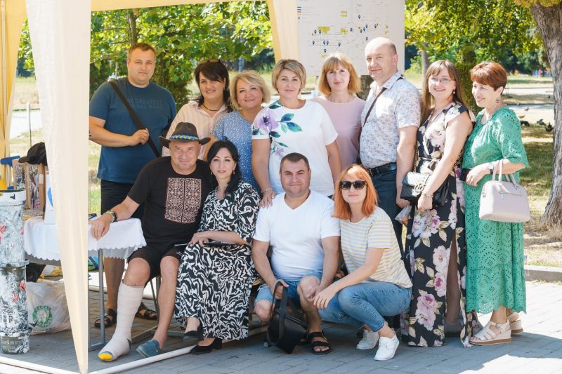 "Разом до Перемоги": на благодійному ярмарку вінничани збирали гроші для ЗСУ