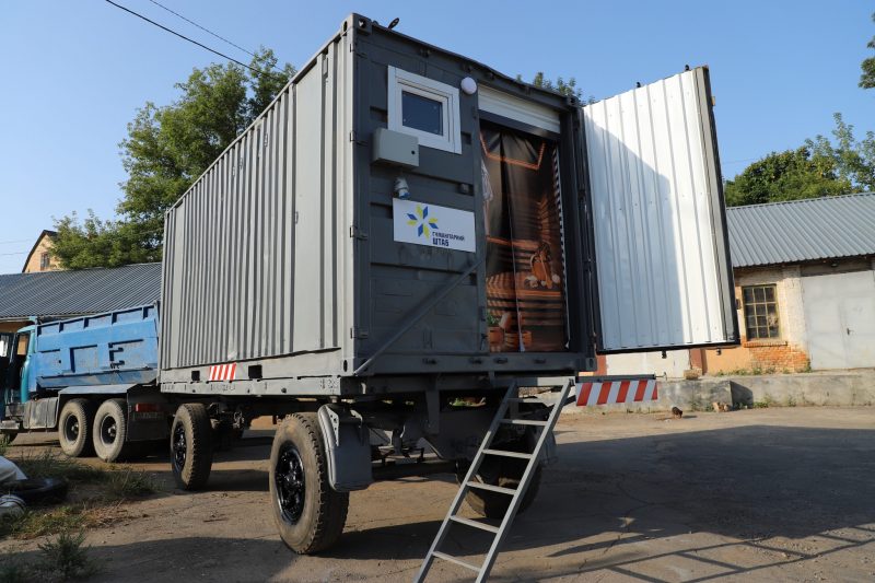 Підтримка захисників триває: з Вінниці відправили черговий лазне-пральний комплекс на передову