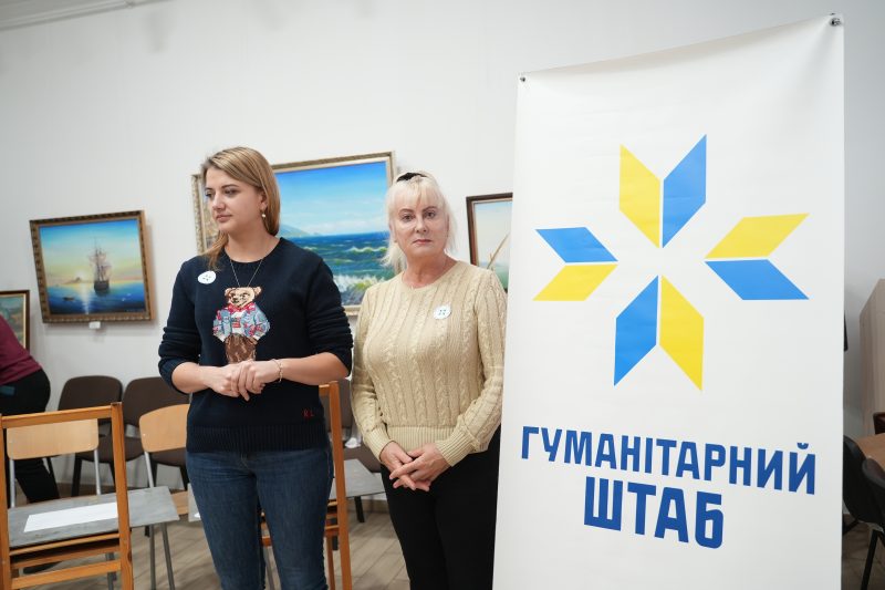 Вчились малювати за допомогою мильних бульбашок і фарби. Як пройшло арт-терапевтичне заняття для дітей від Міжрегіонального Координаційного Гуманітарного Штабу