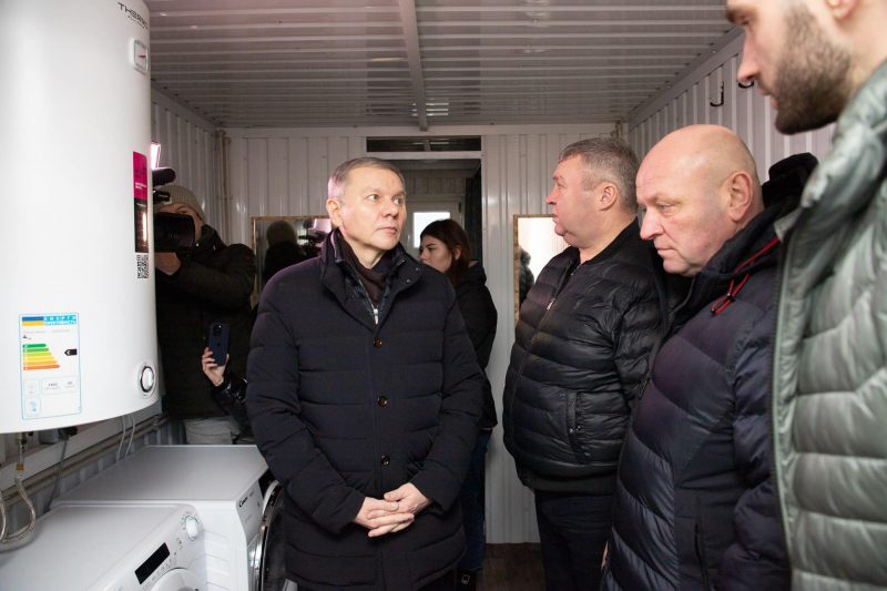 Міжрегіональний координаційний гуманітарний штаб передав військовим ще чотири мобільних лазні