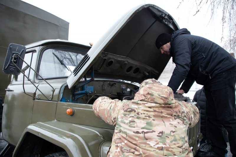 Міжрегіональний координаційний гуманітарний штаб передає для військових мобільні лазні