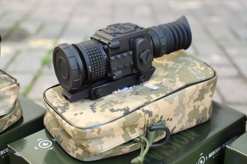Міжрегіональний координаційний гуманітарний штаб передав військовим 30 унікальних тепловізорів