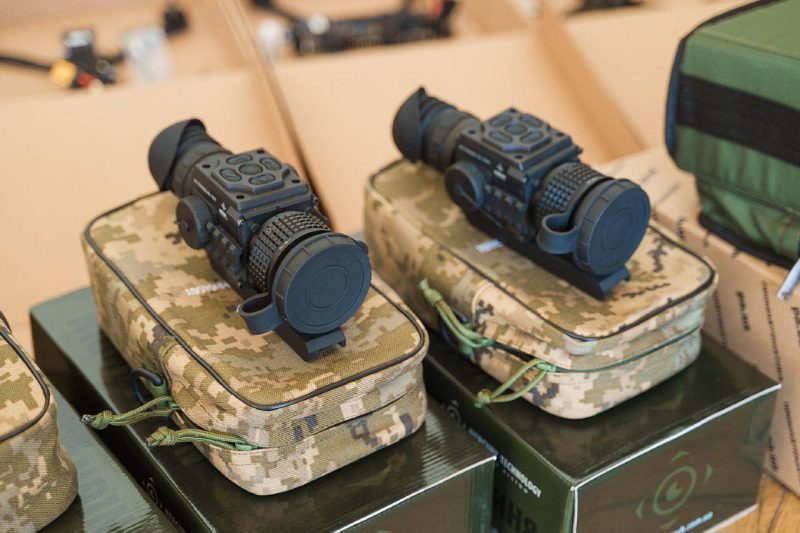 Команда Міжрегіонального координаційного гуманітарного штабу передала військовим чергову партію дронів і квадрокоптерів