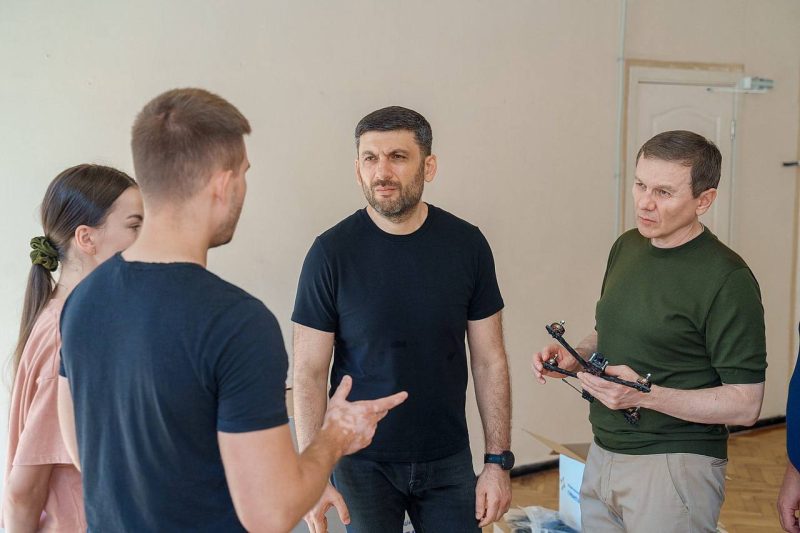 Унікальні FPV для Третьої штурмової - Гройсман, Моргунов та Соколовий підтримали масштабний збір