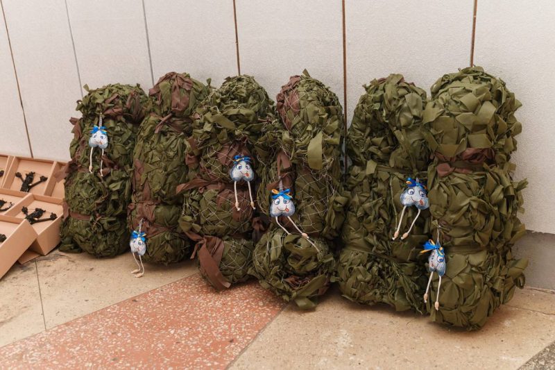 Міжрегіональний координаційний гуманітарний штаб передав нацгвардійцям бус, 200 FPV-дронів та маскувальні сітки