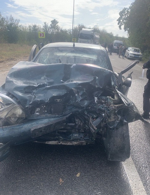 Лобове зіткнення «Ланоса» та соціального авто на Вінниччині: є потерпілі