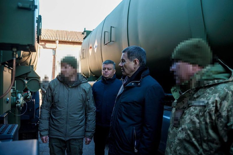 Міжрегіональний координаційний гуманітарний штаб передав військовим три сучасних паливозаправники