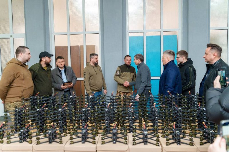 Ще 200 FPV-дронів передав військовим Міжрегіональний координаційний гуманітарний штаб