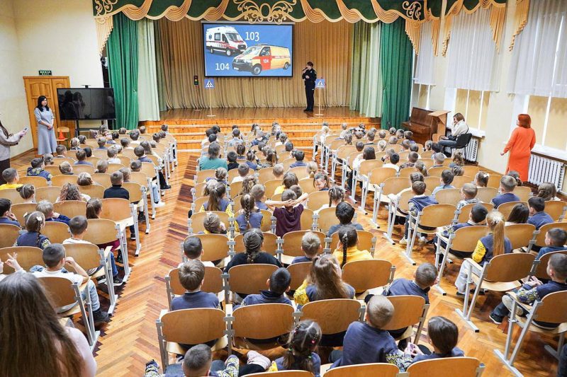 Міжрегіональний координаційний гуманітарний штаб провів акцію «Увага! Діти!» для посилення безпеки дітей на дорогах під час відключень світла