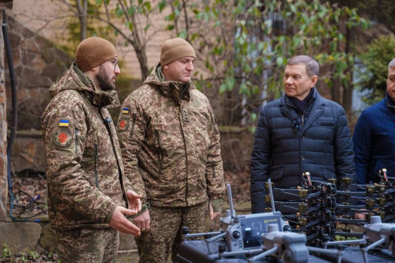 Міжрегіональний координаційний гуманітарний штаб продовжує системну підтримку «Червоної калини»: військовим знову передали дрони