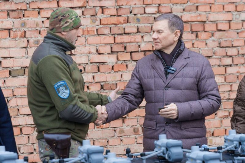 Міжрегіональний гуманітарний штаб передав 59-й бригаді 300 FPV-дронів та 20 Matrice 4T