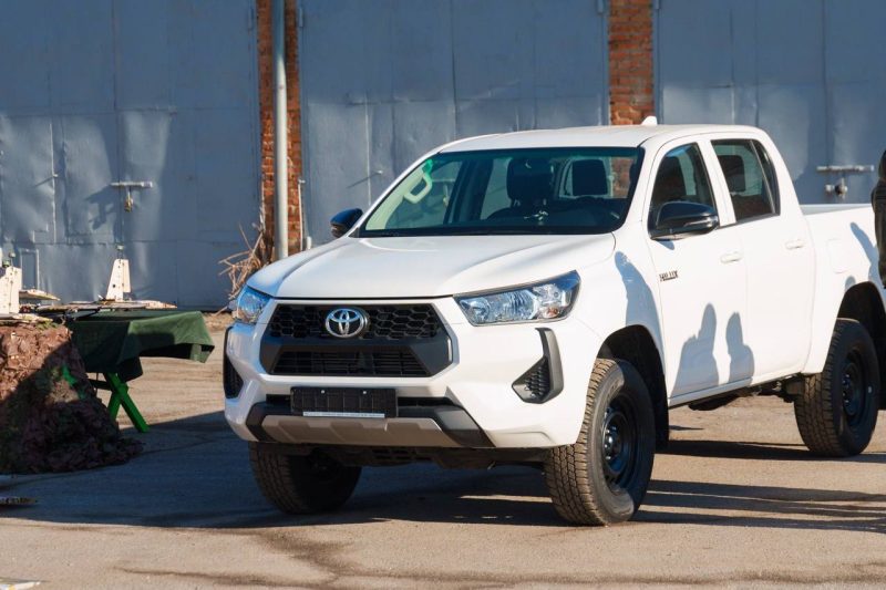 Міжрегіональний координаційний гуманітарний штаб передав 22-й бригаді автомобіль та 80 безпілотників «Блискавка»