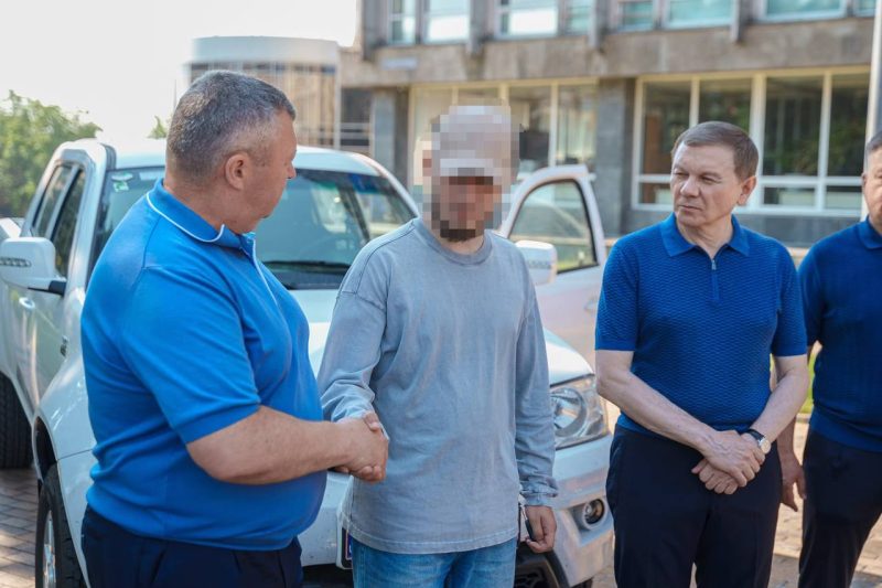 Авто для морської піхоти передав Міжрегіональний координаційний гуманітарний штаб