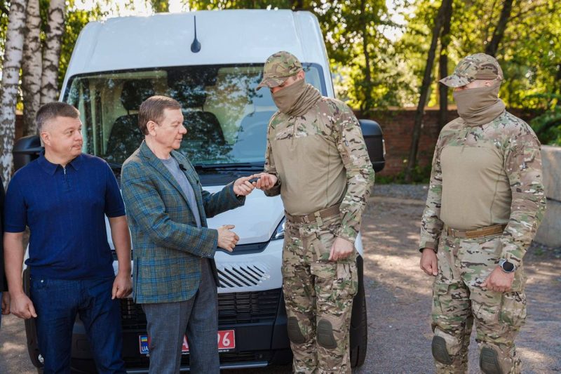 Автомобіль для виконання особливих завдань отримав спецпідрозділ з Вінниччини